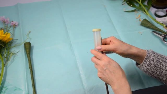 Ikebana Tips by Junko #26: alternative to ukezutsu смотреть онлайн