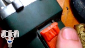 Не фиксируется кнопка на болгарке Как устранить