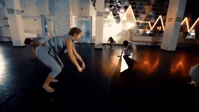 Rain dance смотреть онлайн