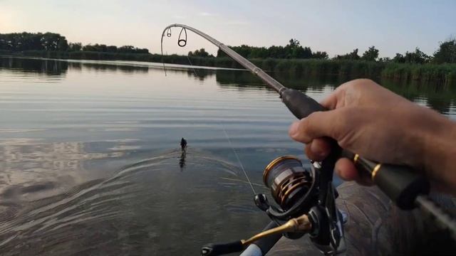 Ого!а я думал там сом.Монстр остался на свободе. смотреть онлайн