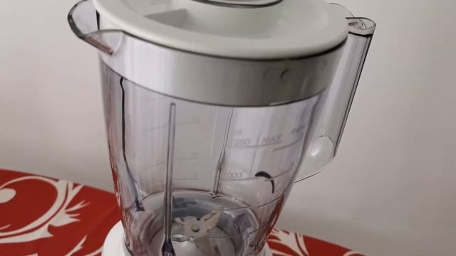Recenzie video blender Philips HR2100/00. Foarte util in bucatarie! смотреть онлайн