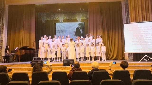 Р. н. п. Жили у бабуси. Хор Академия детства.mp4 смотреть онлайн