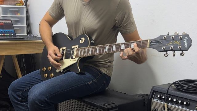 Ana Carolina na Epiphone Les Paul Pro-IV смотреть онлайн