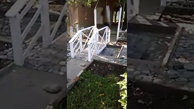 Декоративный мостик в саду смотреть онлайн