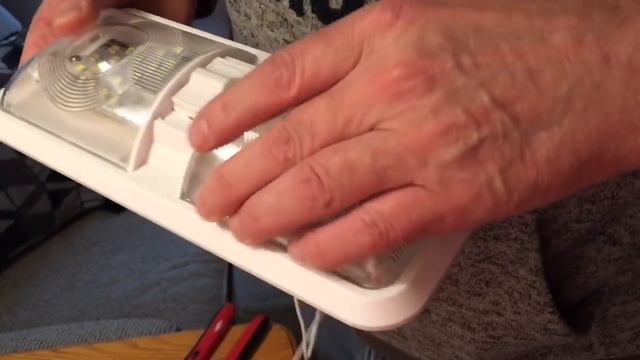 Upgrading RV 12V Lighting to LED смотреть онлайн
