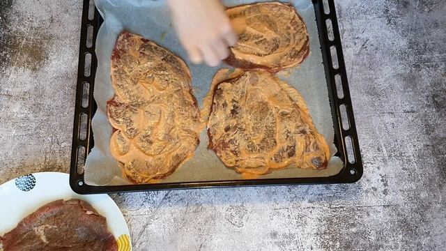 Отбивное мясо в духовке с картошкой. ? смотреть онлайн