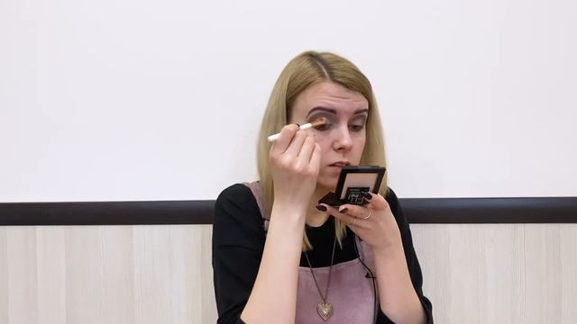 МОЙ ПОВСЕДНЕВНЫЙ МАКИЯЖ СМОКИ-АЙЗ смотреть онлайн