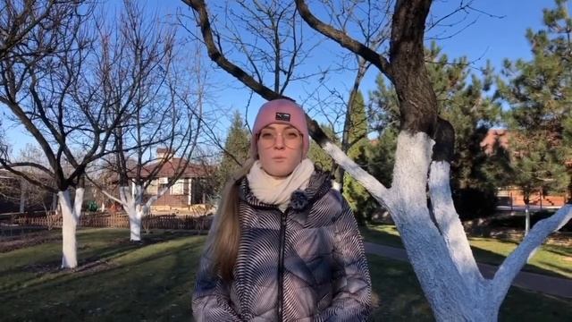 Обрезка сада осенью . смотреть онлайн