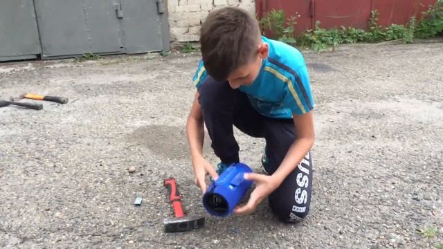 Разрушаем портативную колонку JBL смотреть онлайн