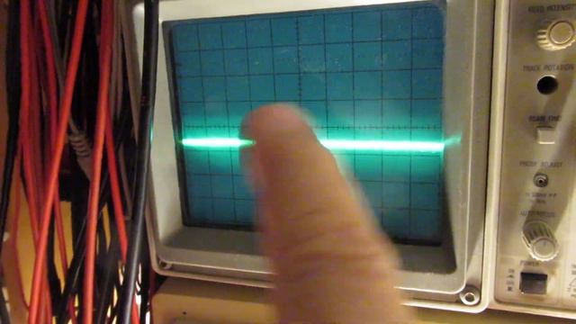 1 transistor 2 pole audio filter that can change squarewaves into kind of sinewaves demo & schemati смотреть онлайн
