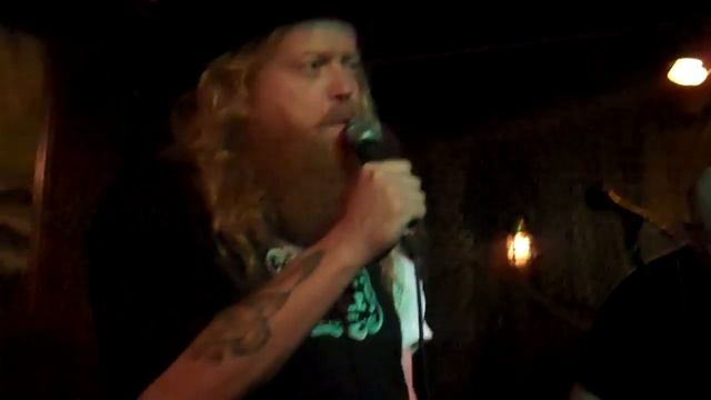 Groovy Rednecks "A Ghost" at the Redwood Bar, Part VII смотреть онлайн