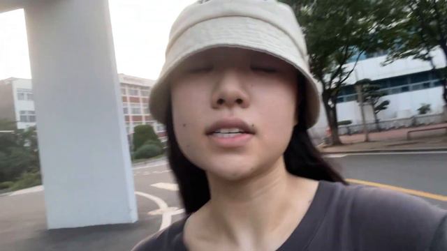 ep.5 почему я не хочу жить в Южной Корее | ПЛЮСЫ И МИНУСЫ | OliveYoung | о корейских клубах смотреть онлайн