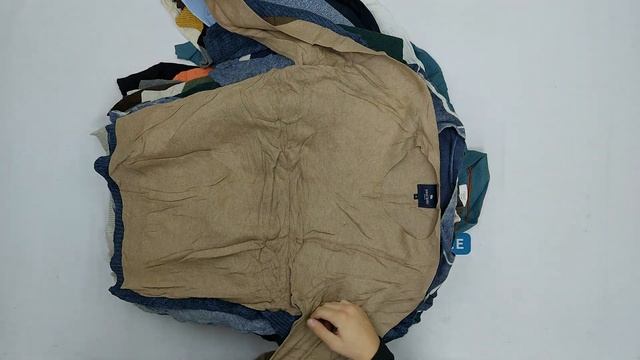 27298 Свитера мужские легкие MSW 1/2 (extra) 1 пак 22.2кг 6.3€/кг 54шт смотреть онлайн