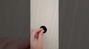 Как прикрепить присоску на кафель в ванной
