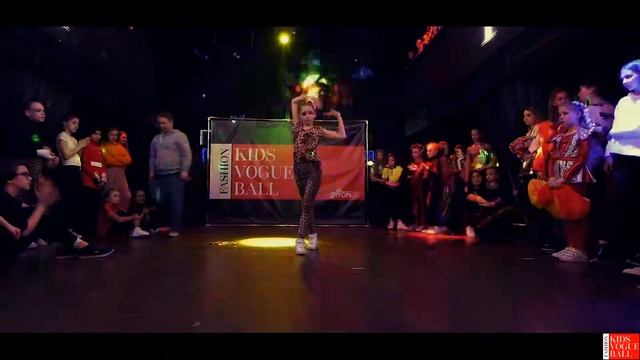 First kids vogue ball in Russia vol.4 | Dasha | Kids solo choreo смотреть онлайн