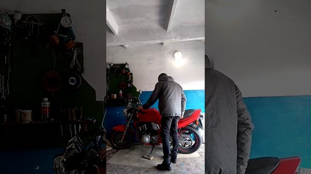 Suzuki bandit 600 холодный пуск смотреть онлайн