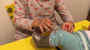 Baby Born / Кукла Беби Борн / Беби Борн хочет ... / Одеваем Baby Born подгузник и колготки