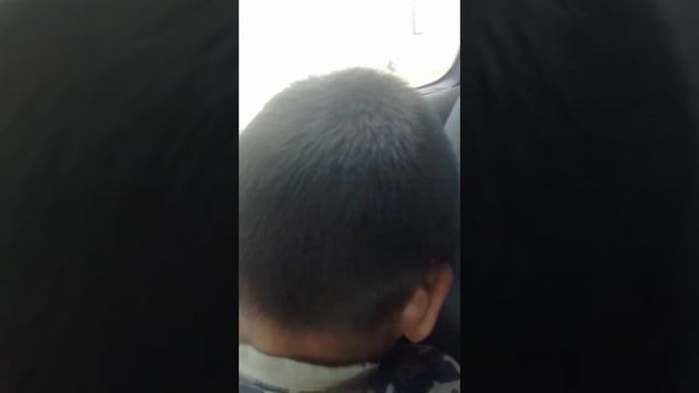 Маленький мальчик испугался от камеры потомучто не знал стихов смотреть онлайн