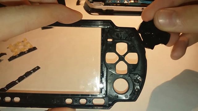 Чистка дисплея и кнопок PSP 300X от пыли смотреть онлайн