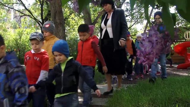 Один день в детском саду смотреть онлайн