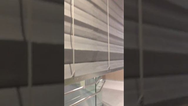 Противопожарная штора Гармошка, отсечение эскалатора в офисном центре смотреть онлайн