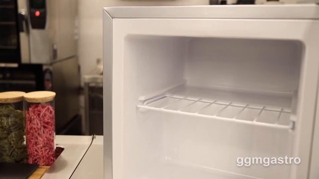 Mini-Tiefkühlschrank - 32 Liter - mit 1 Tür - GGM Gastro смотреть онлайн