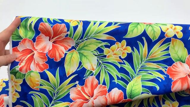 dark blue hibiscus flower fabric by Trans-Pacific Textiles смотреть онлайн