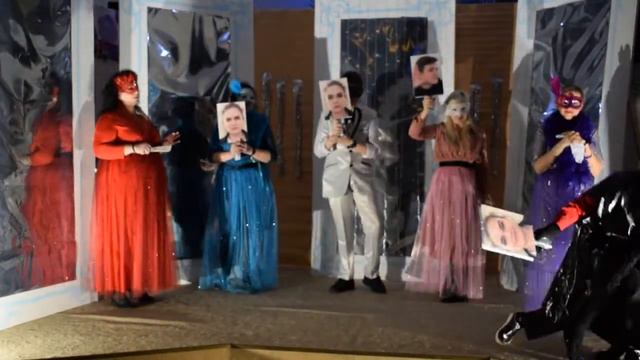 Взгляд под маску (2022) смотреть онлайн