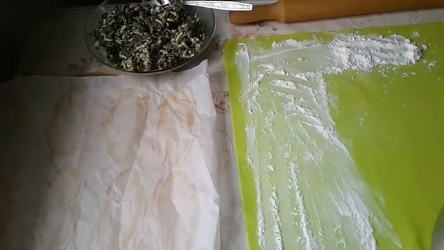 Жареные пирожки на универсальном тесте с луком и яйцом