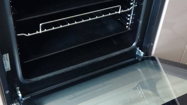 Дверца духовки как снять и почистить.