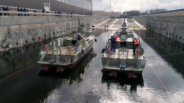 Спуск на воду новых патрульных катеров «Раптор» для ВМФ России смотреть онлайн