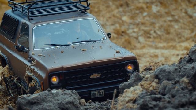 MUD CRAWLING! Traxxas TRX-4 Chevy K5 Blazer 1979 | 27T TorqueMaster Holmes Hobbies смотреть онлайн
