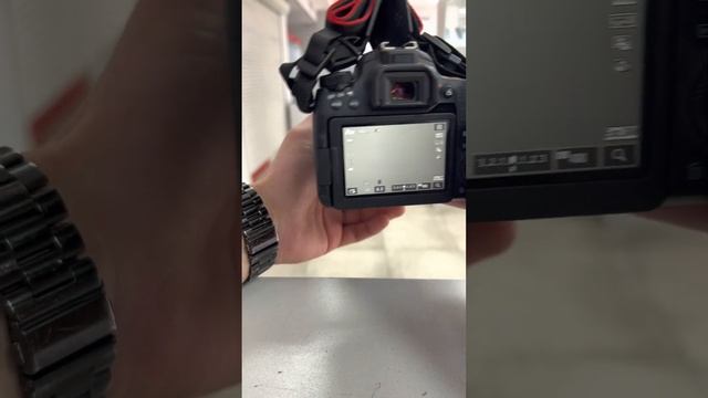 Фотоаппарат Canon 77D смотреть онлайн