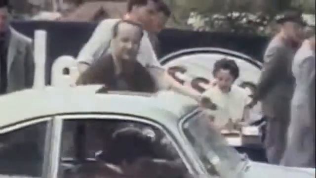 Автомобильный бренд Порше Porsche история популярных моделей. Музей авто, Штутгарт, Германия