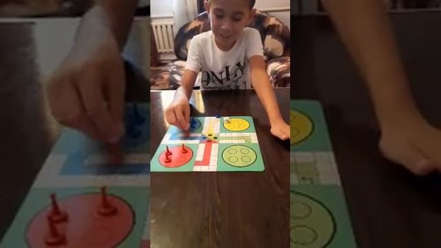 талантливые дети Туркмении # настольные игры развивающие. смотреть онлайн