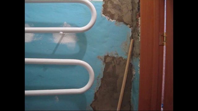 Бюджетный ремонт ванной комнаты своими руками. Отделка стен ванной комнаты пластиковыми панелями. смотреть онлайн