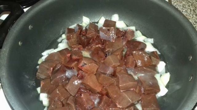 Beef liver stewed with onion and mayonnaise смотреть онлайн