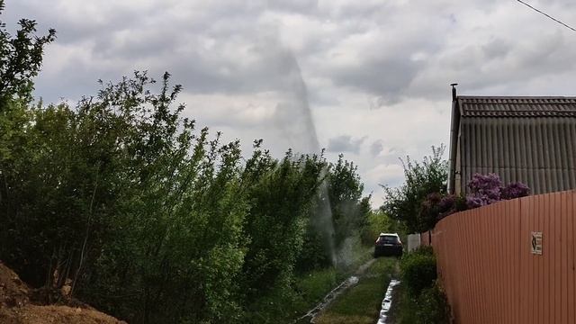 ГЕЙЗЕР на даче! Природа сошла с ума... смотреть онлайн