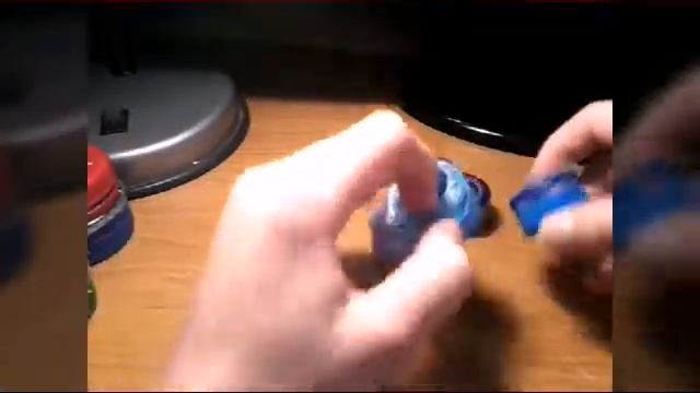 Мини контейнер из крышек