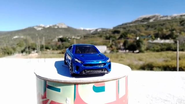 Hot Wheels 2019 Kia Stinger GT смотреть онлайн