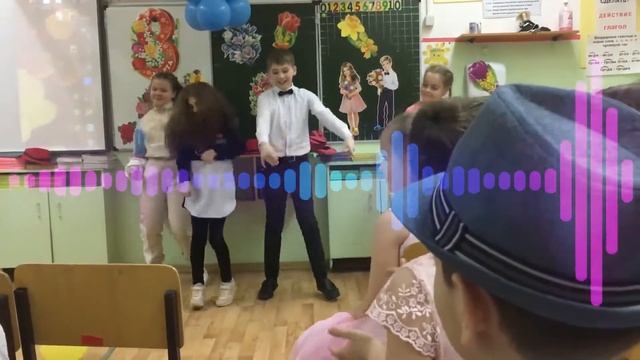 Поздравляем мам и девочек в нашем классе. Праздник в классе Школа 144 Омск смотреть онлайн