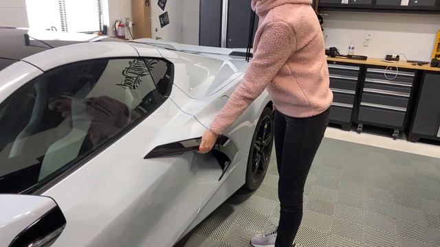 Краткий обзор 2020 Corvette Stingray C8 смотреть онлайн