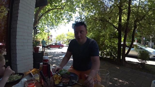 Где вкусно и недорого поесть с детьми в Сочи 2020?KIDS VIDEOS FOR CHILDREN?CHILDREN'S CHANNEL? ДЕТИ смотреть онлайн