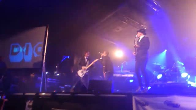 Arash on Stage in Zaandam - Nederland-1.9.2012.mp4 смотреть онлайн
