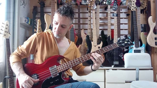 VINTAGE JAPNESE BASSES: Epiphone EB3 1997 (Terada Factory) Pre-shipment Test BASS DEMO. PART 1 смотреть онлайн