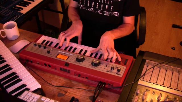 15 MINUTEN MIT... Korg MicroKorg XL смотреть онлайн