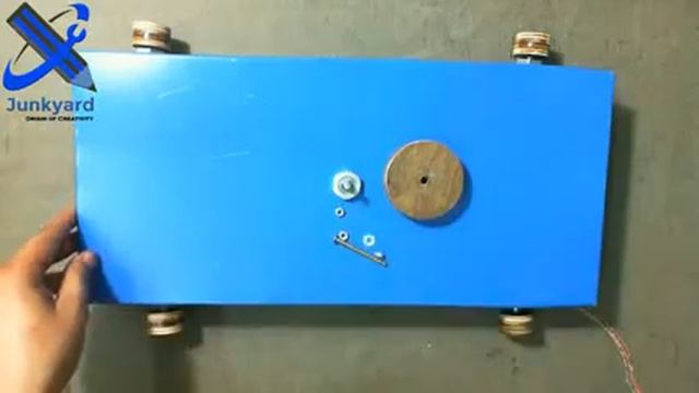 Как сделать Танк на управление провадного пульта How to Make a Battle Tank Remote Controlled смотреть онлайн