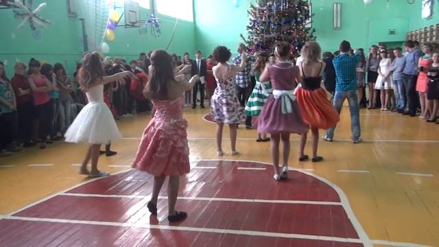 Стиляги:) 8 "Б". смотреть онлайн