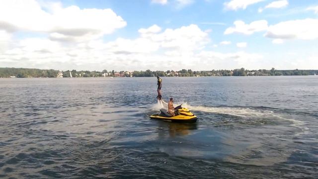 Оригинальный подарок мужчине - полет на флайборде