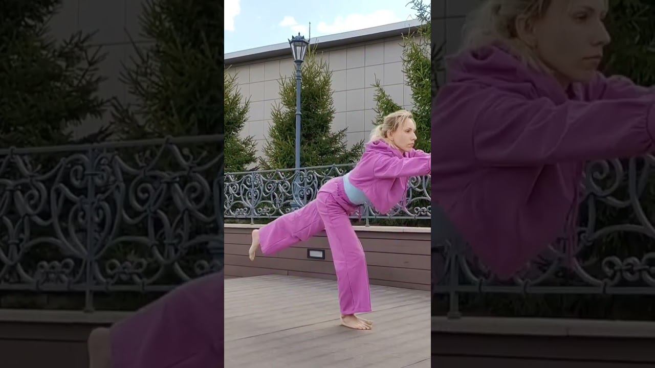 Йога в парке